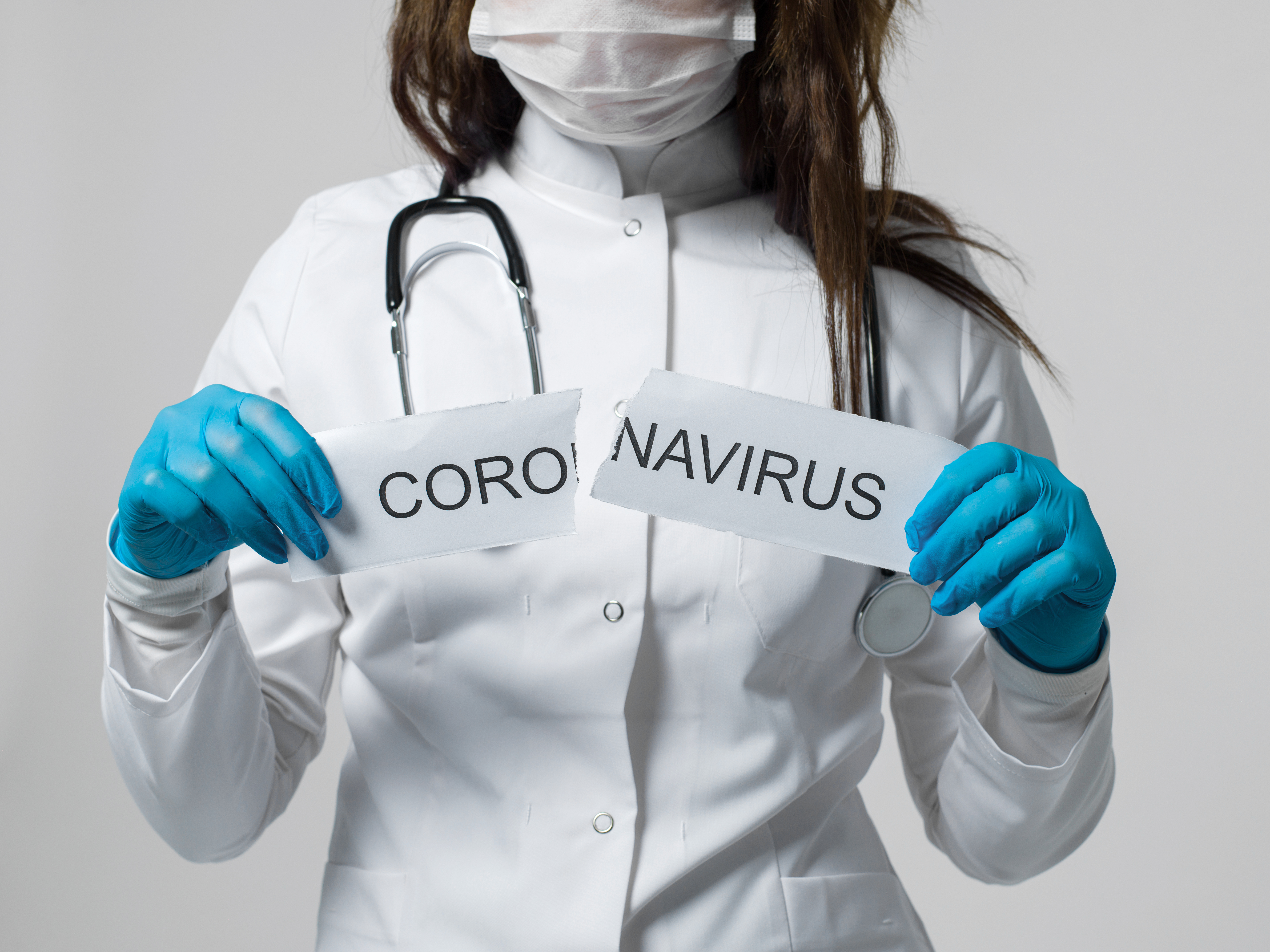 medical-worker-rips-coronaviru